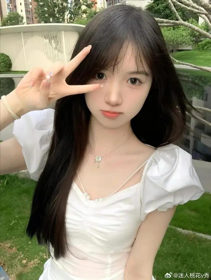 忙碌的咖啡厅场景